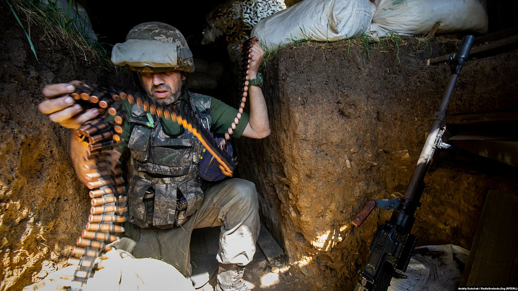 Ukrainian fighter during fight near Gorlivka. Photographer Andriy Dubchak